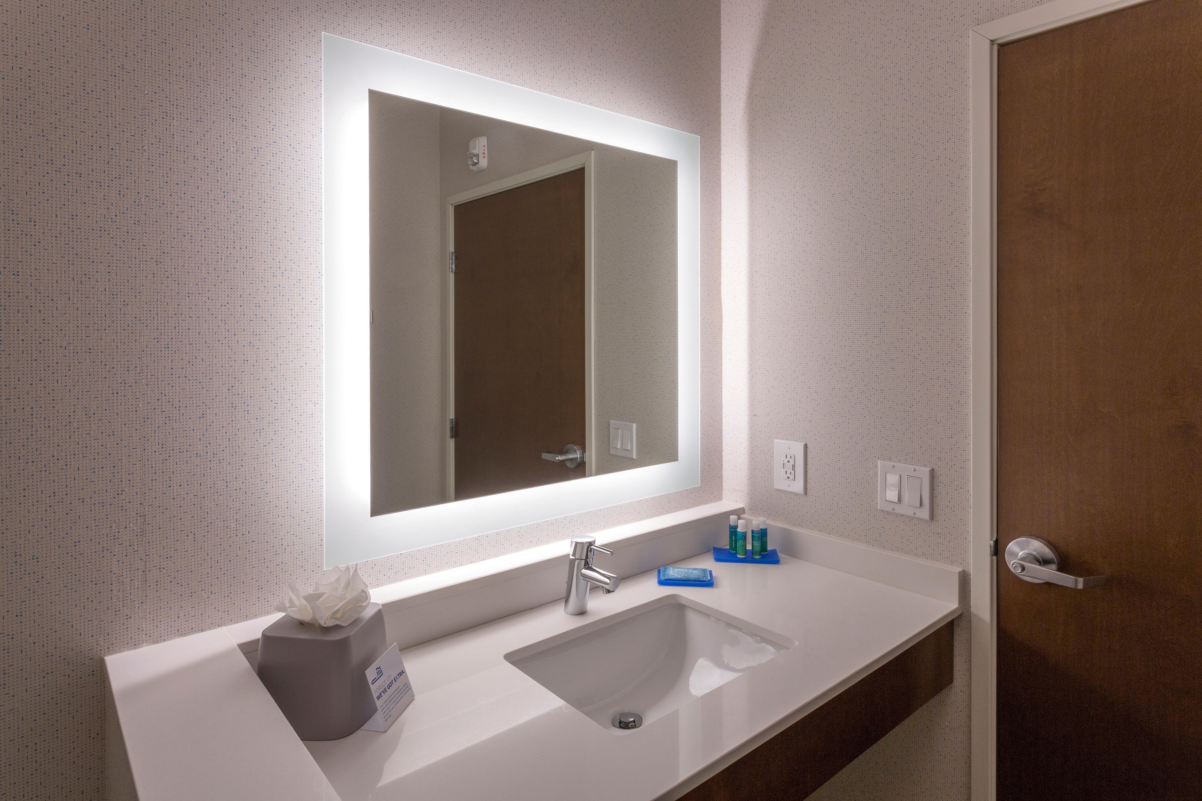 Holiday Inn Express & Suites - Seattle South - Tukwila By Ihg Exteriör bild